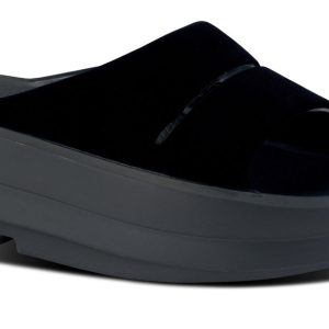 Women's OOmega OOahh Posh Sandal - Black