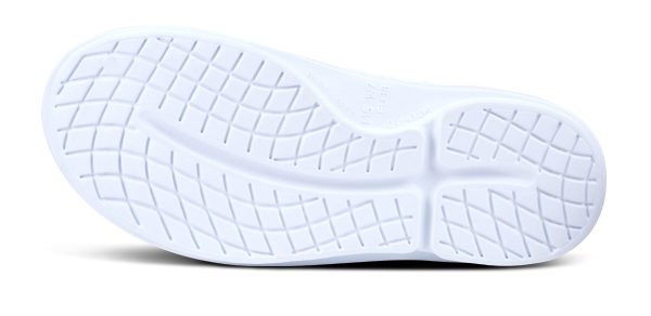 1200WHITE_shot7_a976be17-9b68-4460-8138-1e39e5c8d4be.jpg