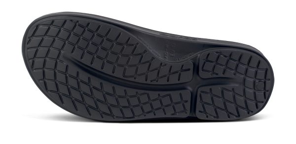 1500BLKWHTOO_shot7.jpg