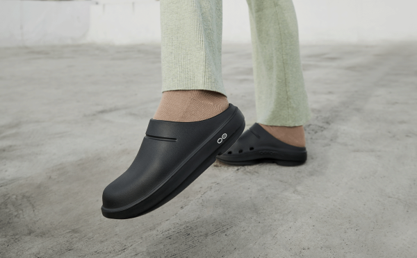 w_1200_black_1.png